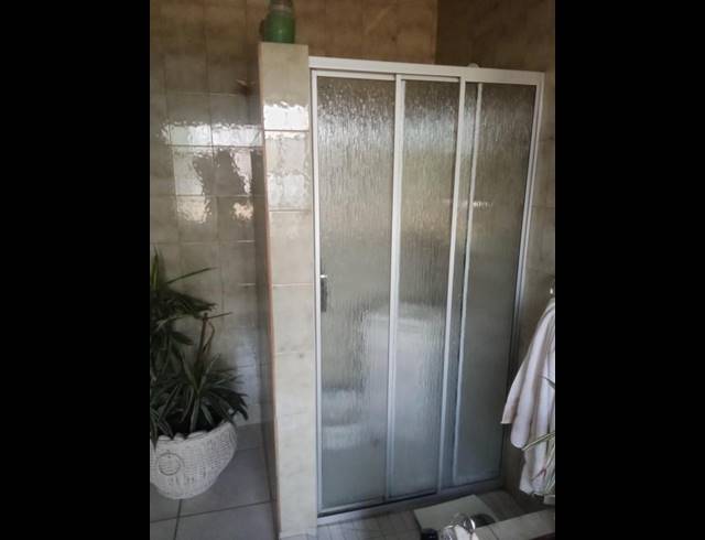 4 BEDROOM HOUSE FOR SALE IN KENSINGTON